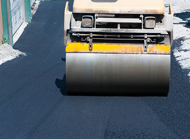 Best Asphalt Driveway Installation  in University City, MO